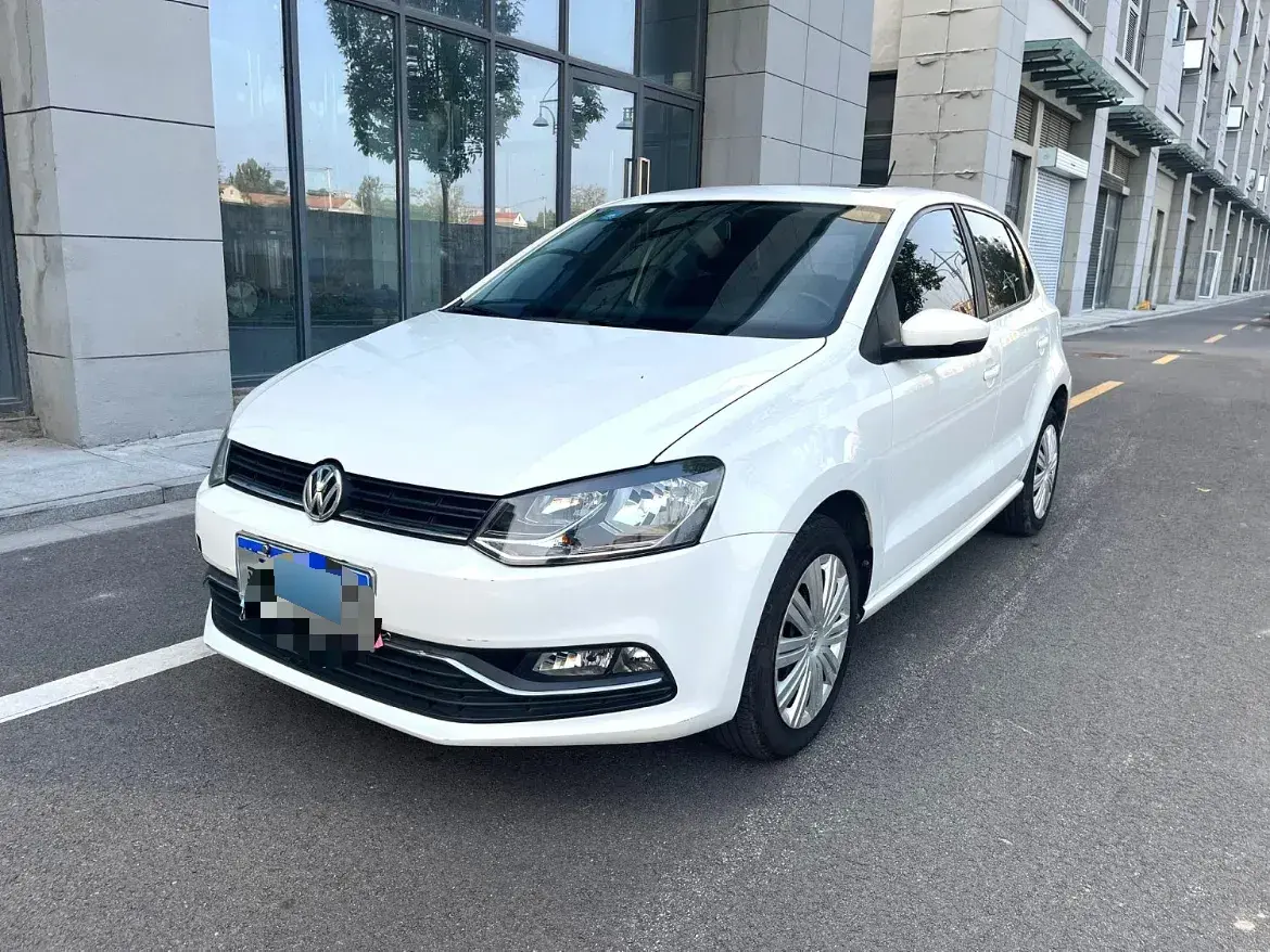 2016 Volkswagen Polo 1.6L 110HP L4 5MT