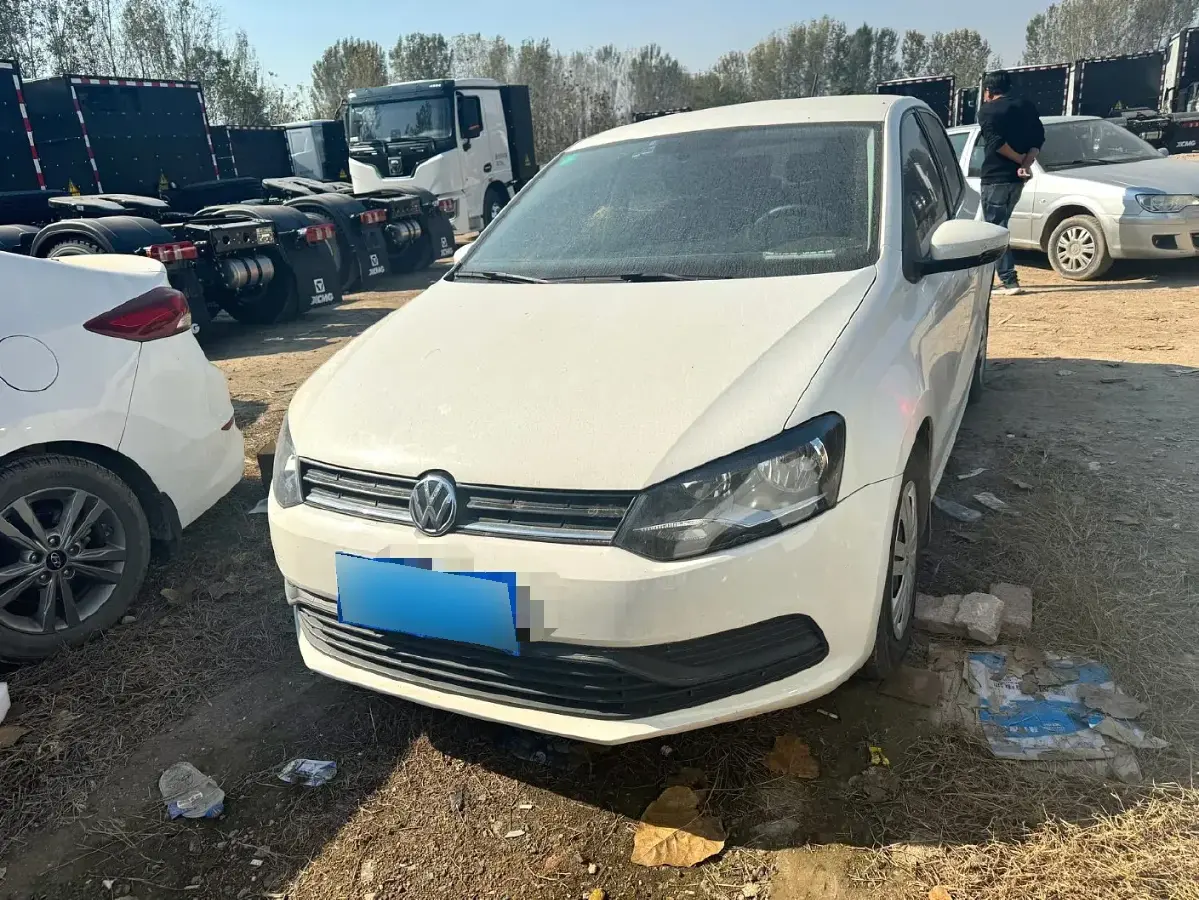 2016 Volkswagen Polo 1.4L 90HP L4 6AT