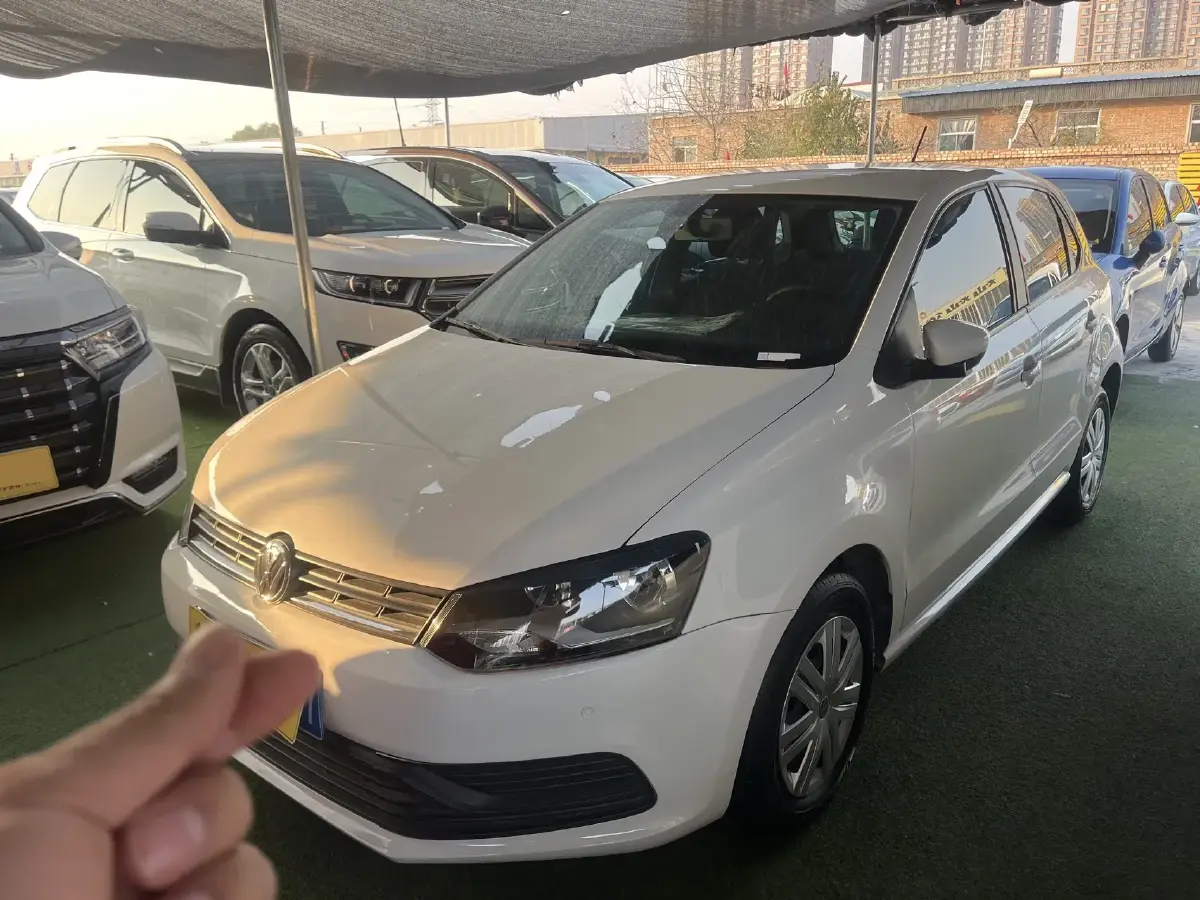 2018 Volkswagen Polo 1.5L 110HP L4 6AT