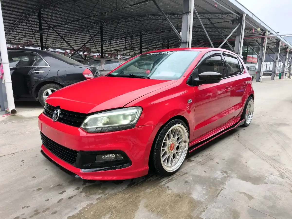 2013 Volkswagen Polo 1.4L 86HP L4 5MT