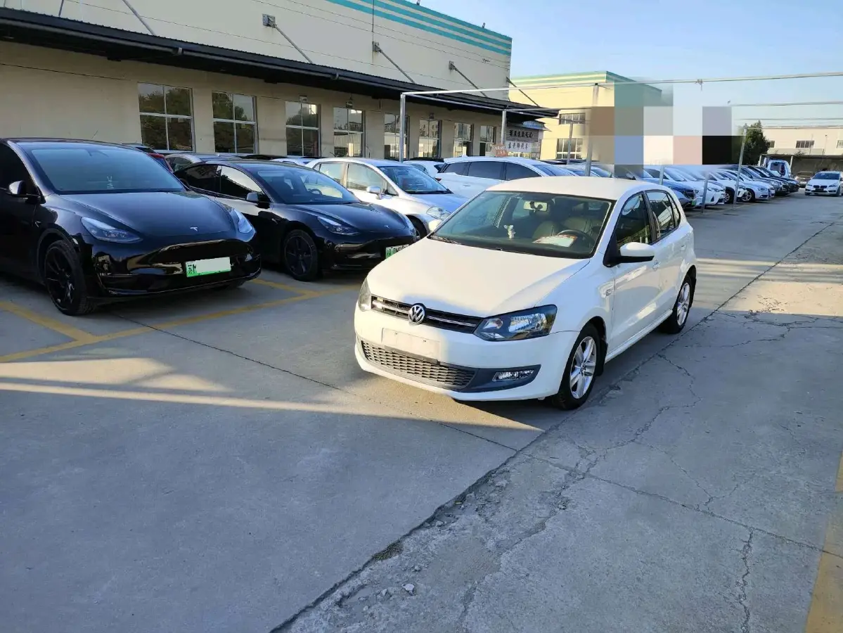2011 Volkswagen Polo 1.4L 86HP L4 5MT