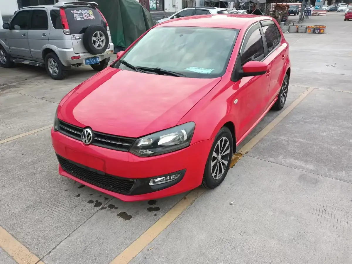 2013 Volkswagen Polo 1.4L 86HP L4 5MT