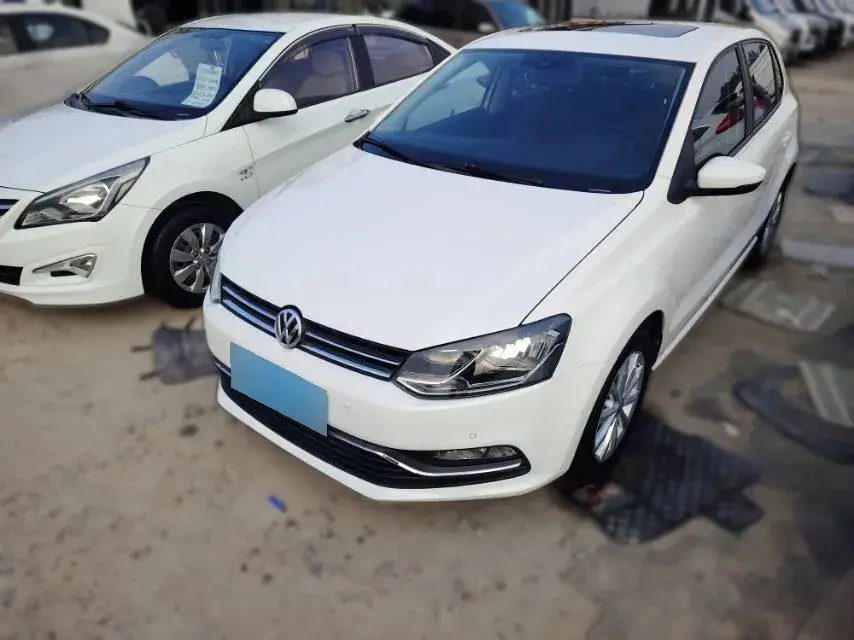 2014 Volkswagen Polo 1.4L 90HP L4 6AT