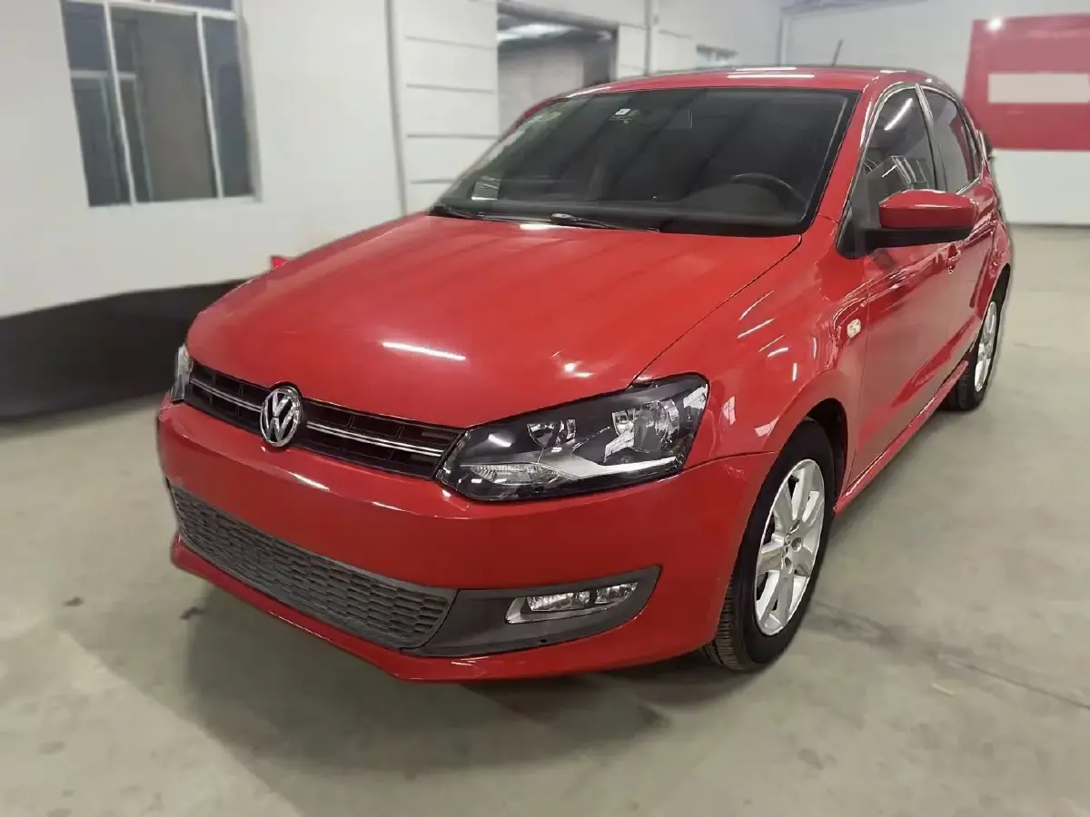 2013 Volkswagen Polo 1.4L 86HP L4 5MT