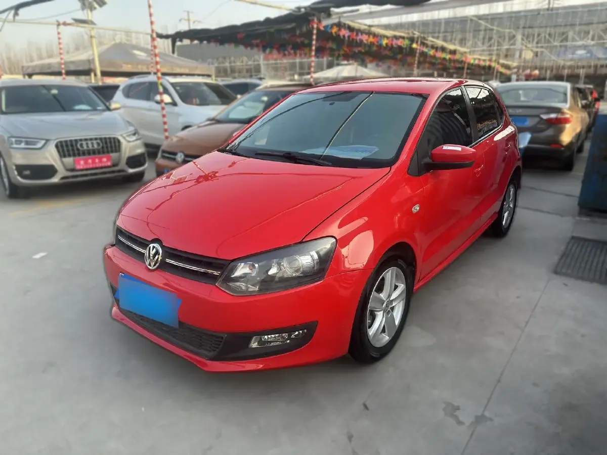 2011 Volkswagen Polo 1.4L 86HP L4 6AT