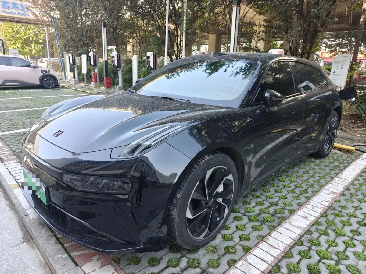 2025 Zeekr 001 BEV 100KWH