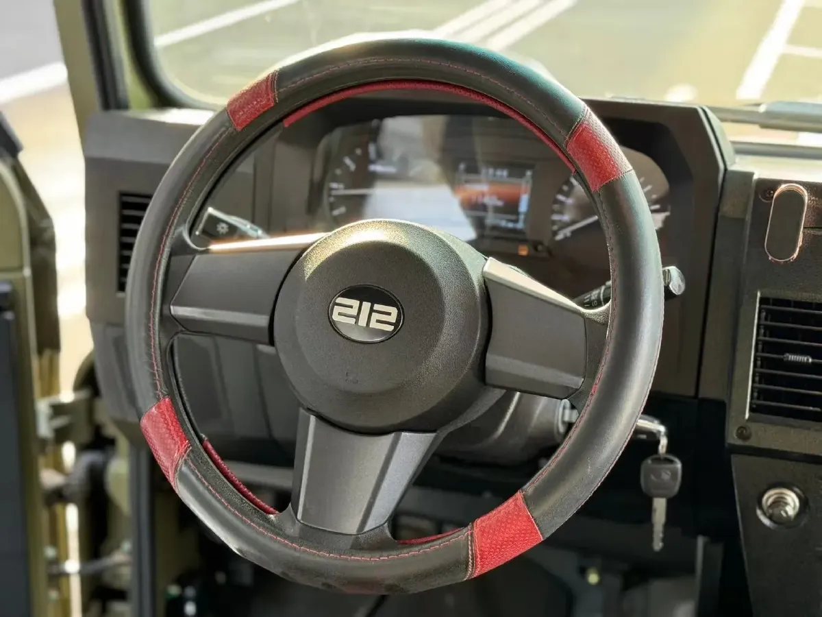 2023 BAW 212 2.4T 211HP L4 6MT,autocango,china used car exporter,china ev exporter,chinese used car exporter,chinese used ev exporter