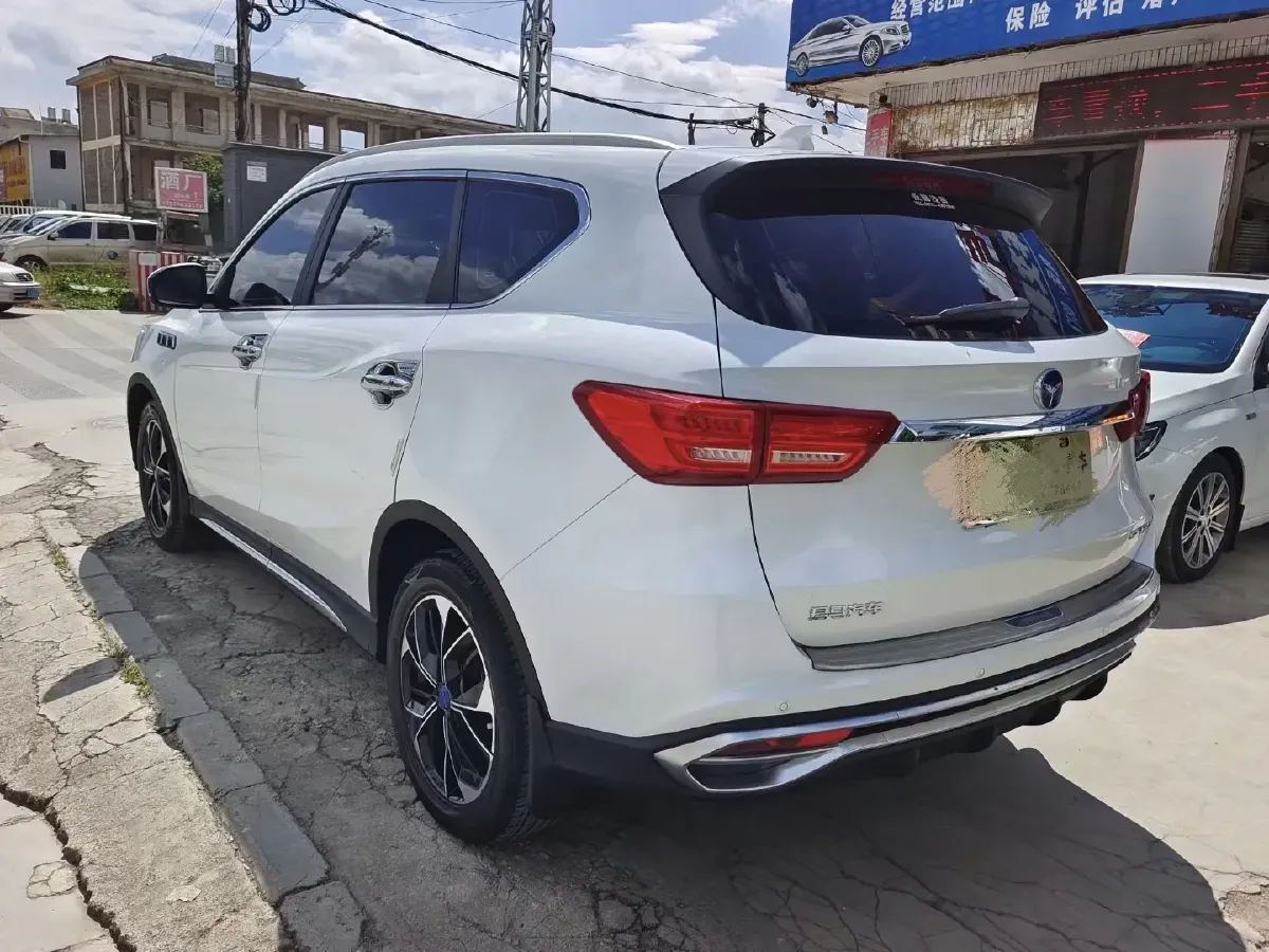2018 Traum SEEK 5 1.5T 156HP L4 6AT,autocango,china used car exporter,china ev exporter,chinese used car exporter,chinese used ev exporter