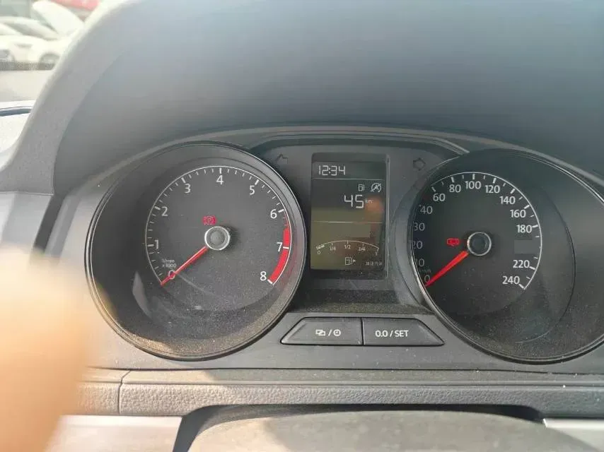 2019 Volkswagen Lavida 1.5L 112HP L4 5MT,autocango,china used car exporter,china ev exporter,chinese used car exporter,chinese used ev exporter