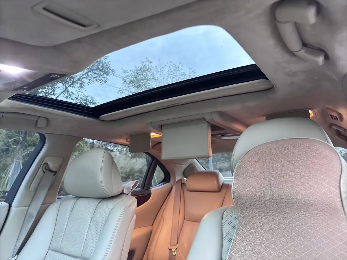 2006 Lexus LS 4.6L 346HP V8 8AT,autocango,china used car exporter,china ev exporter,chinese used car exporter,chinese used ev exporter