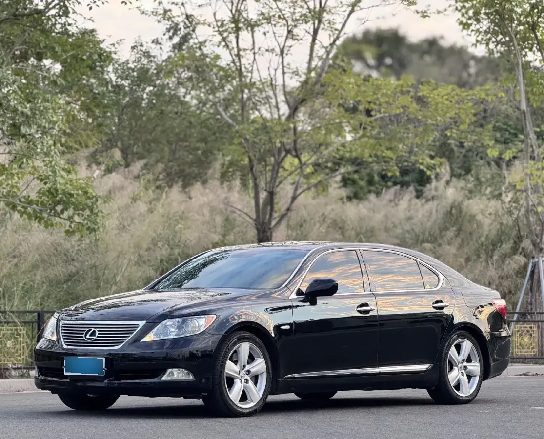 2006 Lexus LS 4.6L 346HP V8 8AT