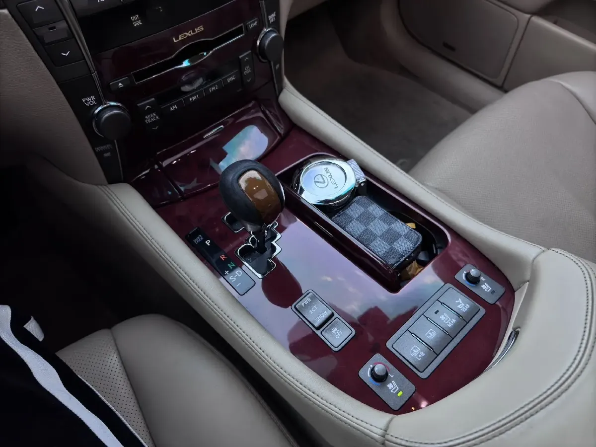 2006 Lexus LS 4.6L 346HP V8 8AT,autocango,china used car exporter,china ev exporter,chinese used car exporter,chinese used ev exporter