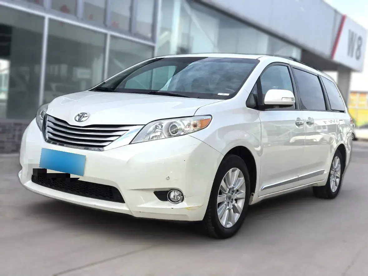 2011 Toyota Sienna 3.5L 269HP V6 6AT