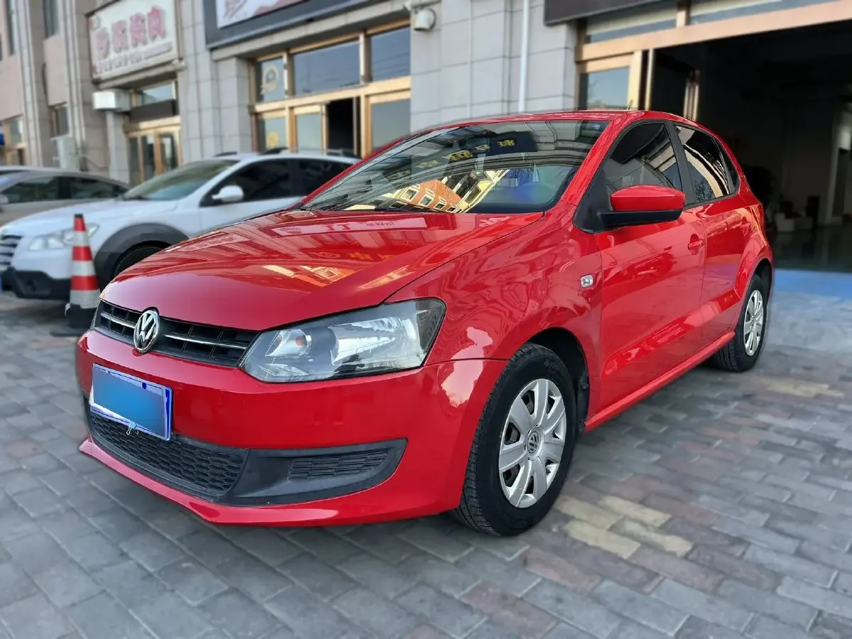 2013 Volkswagen Polo 1.4L 86HP L4 5MT