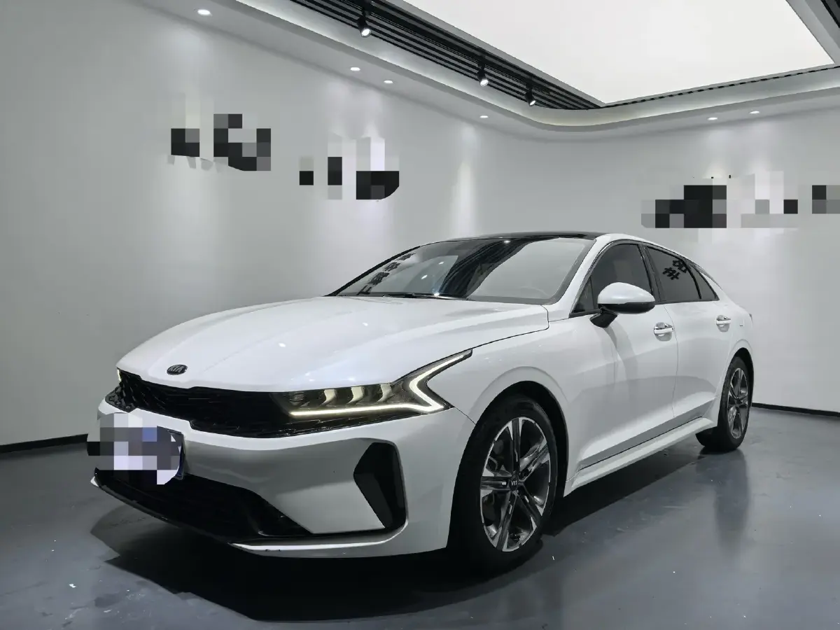 2020 Kia K5 1.5T 170HP L4 7DCT