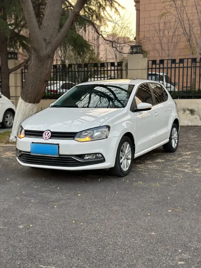 2018 Volkswagen Polo 1.5L 110HP L4 6AT