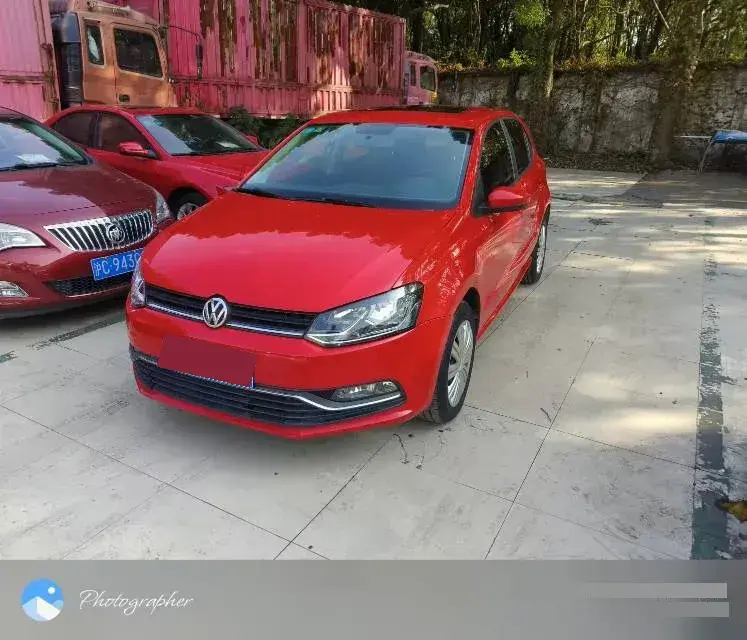 2016 Volkswagen Polo 1.6L 110HP L4 5MT