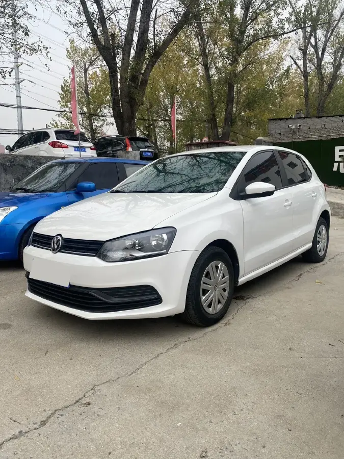 2016 Volkswagen Polo 1.4L 90HP L4 6AT