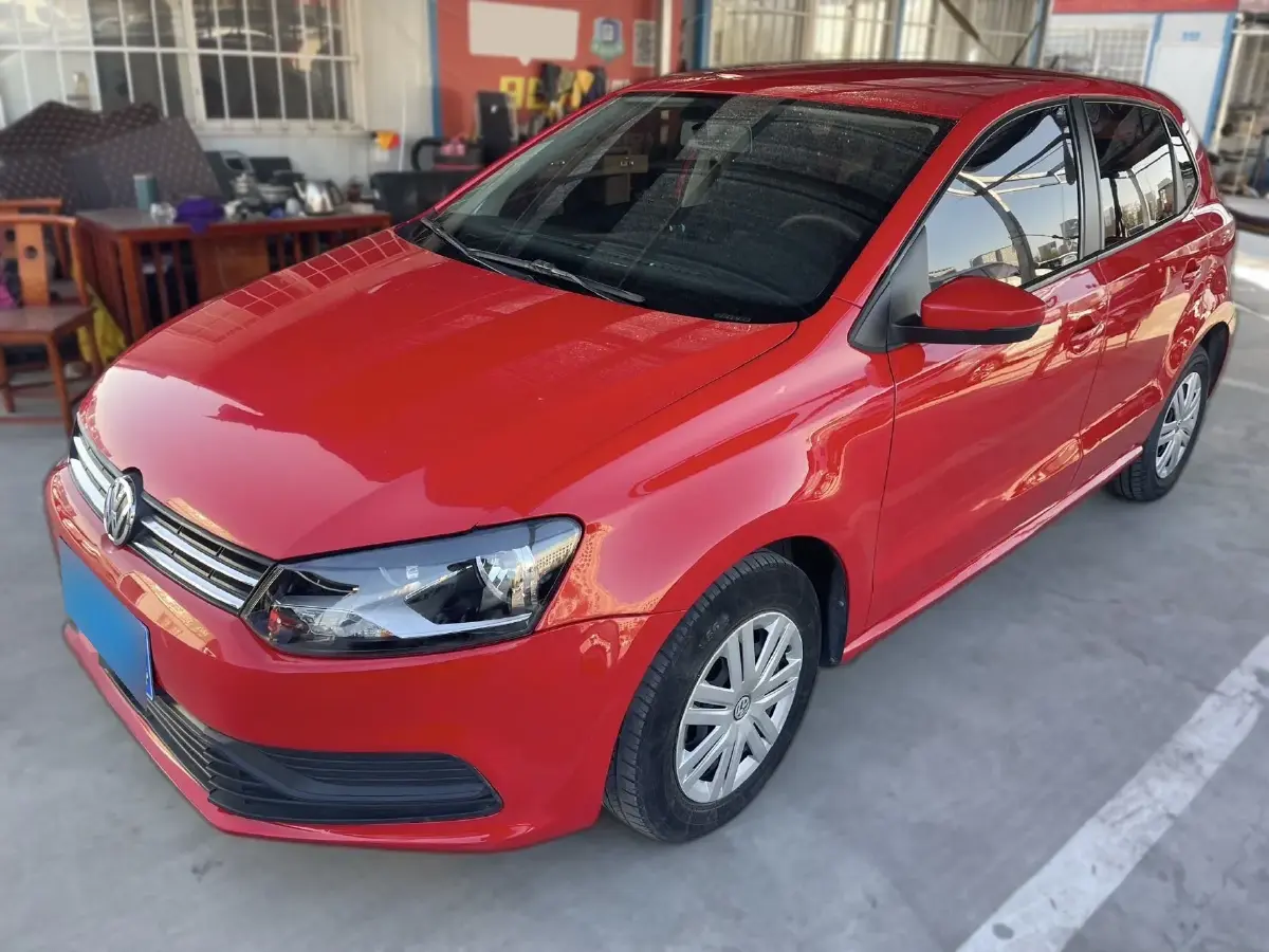 2016 Volkswagen Polo 1.4L 90HP L4 6AT