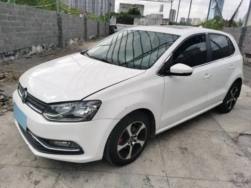 2016 Volkswagen Polo 1.6L 110HP L4 5MT