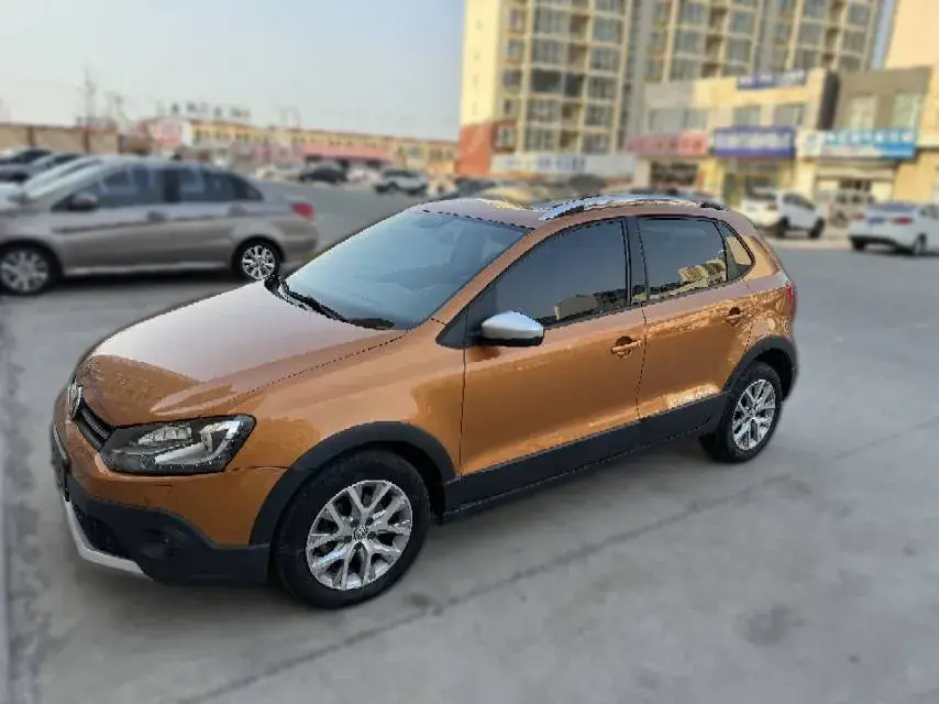 2016 Volkswagen Polo 1.4L 90HP L4 5MT