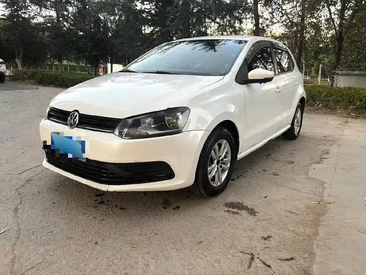 2014 Volkswagen Polo 1.4L 90HP L4 5MT
