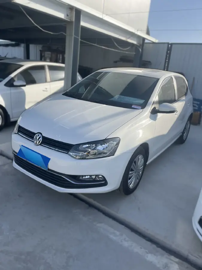 2016 Volkswagen Polo 1.6L 110HP L4 5MT