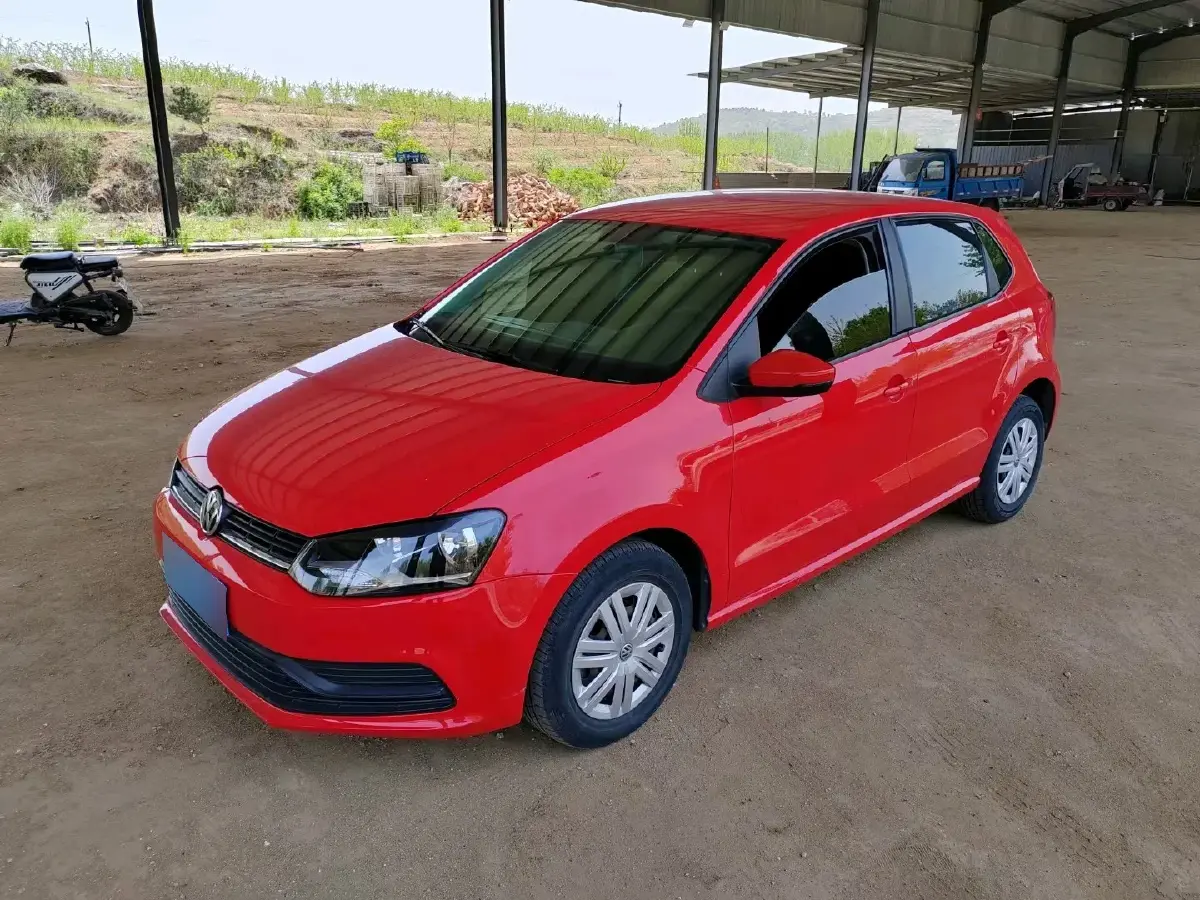 2016 Volkswagen Polo 1.4L 90HP L4 6AT