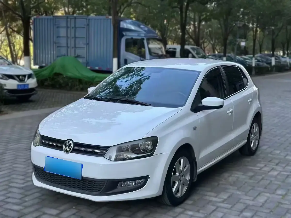 2013 Volkswagen Polo 1.4L 86HP L4 5MT