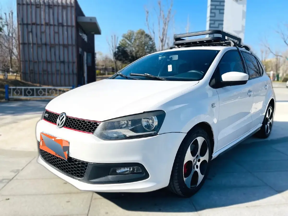 2012 Volkswagen Polo 1.4T 131HP L4 7DCT
