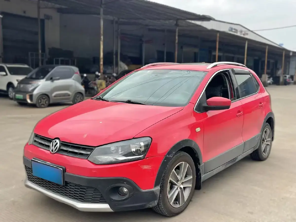 2012 Volkswagen Polo 1.6L 105HP L4 5MT