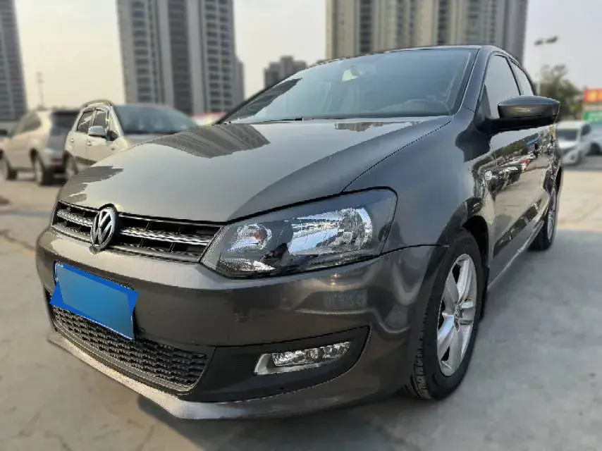 2011 Volkswagen Polo 1.4L 86HP L4 6AT