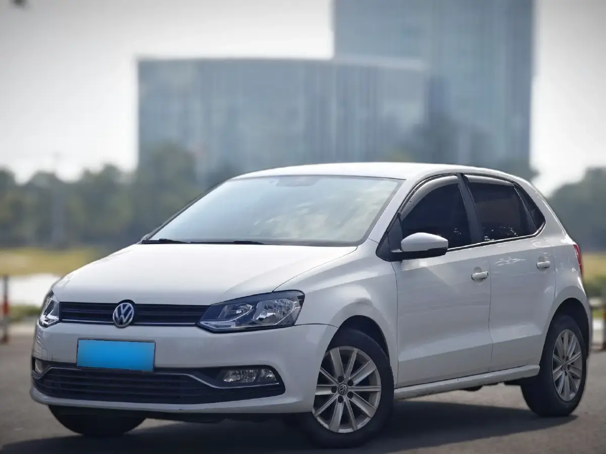 2014 Volkswagen Polo 1.6L 110HP L4 6AT
