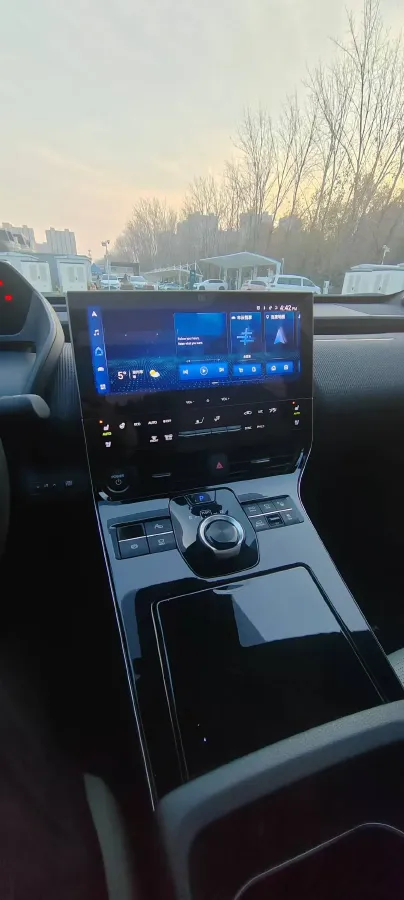 2022 Toyota bZ4X BEV 66.7KWH,autocango,china used car exporter,china ev exporter,chinese used car exporter,chinese used ev exporter