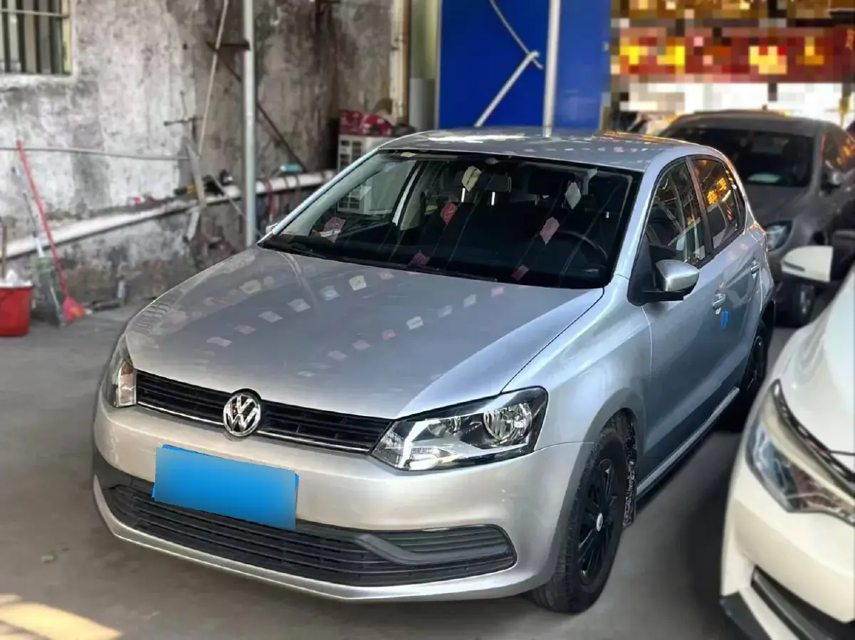 2016 Volkswagen Polo 1.4L 90HP L4 6AT