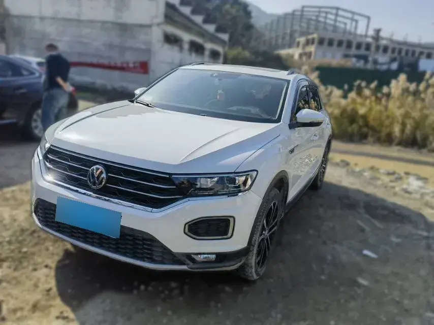 2018 Volkswagen T-Roc 1.4T 150HP L4 7DCT