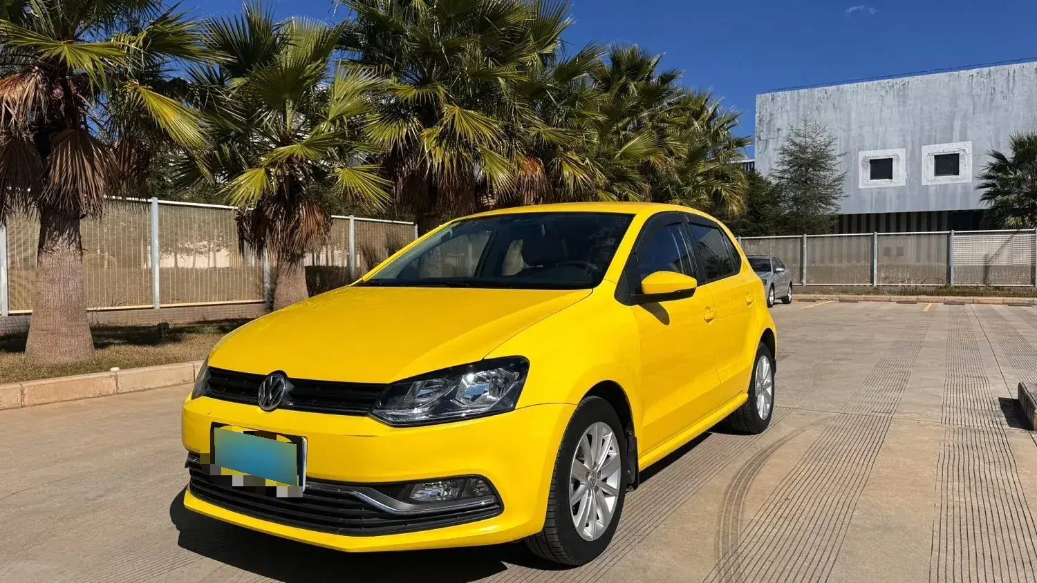 2014 Volkswagen Polo 1.6L 110HP L4 6AT