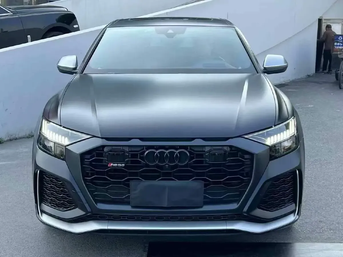 2022 Audi RS Q8 4.0T 600HP V8 8AT,autocango,china used car exporter,china ev exporter,chinese used car exporter,chinese used ev exporter