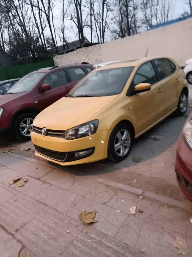 2011 Volkswagen Polo 1.4L 86HP L4 6AT