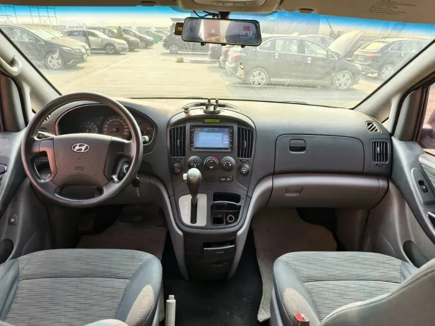 2011 Hyundai H-1 Wagon 2.4L 173HP L4 4AT,autocango,china used car exporter,china ev exporter,chinese used car exporter,chinese used ev exporter