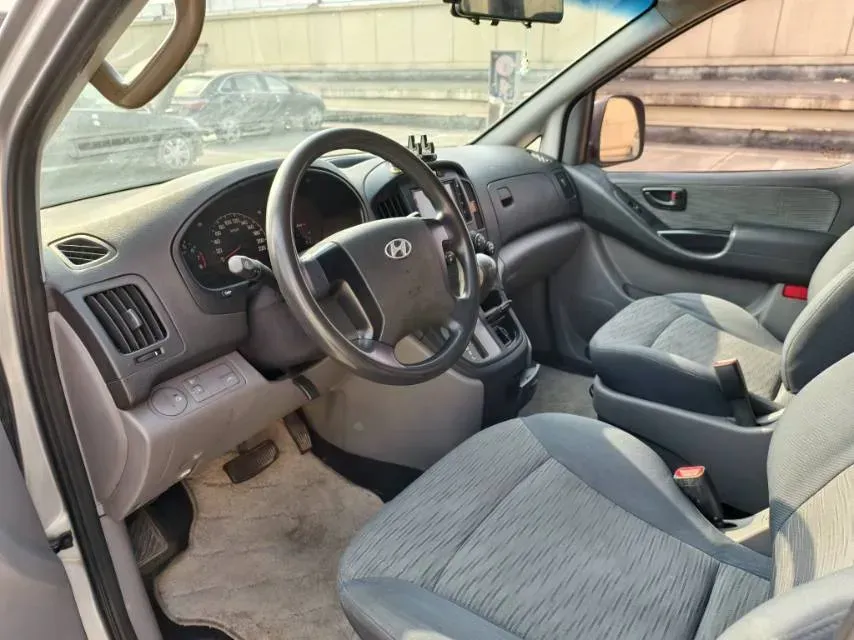 2011 Hyundai H-1 Wagon 2.4L 173HP L4 4AT,autocango,china used car exporter,china ev exporter,chinese used car exporter,chinese used ev exporter