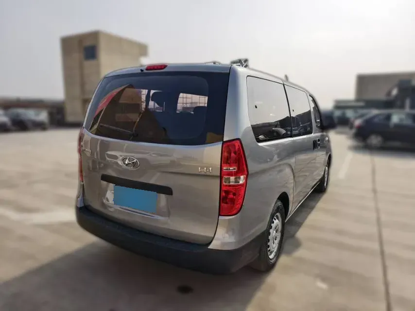 2011 Hyundai H-1 Wagon 2.4L 173HP L4 4AT,autocango,china used car exporter,china ev exporter,chinese used car exporter,chinese used ev exporter