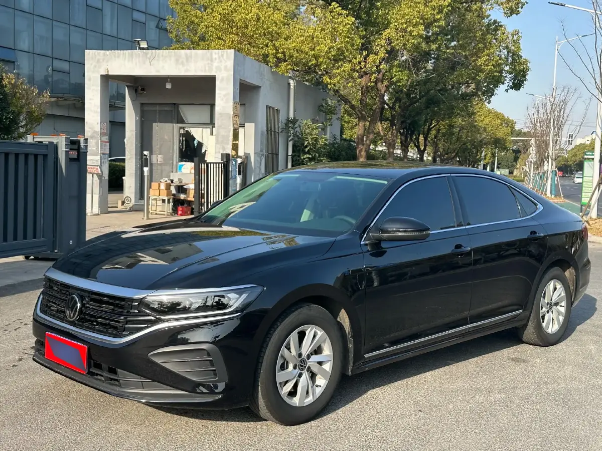 2024 Volkswagen Passat 1.4T 150HP L4 7DCT