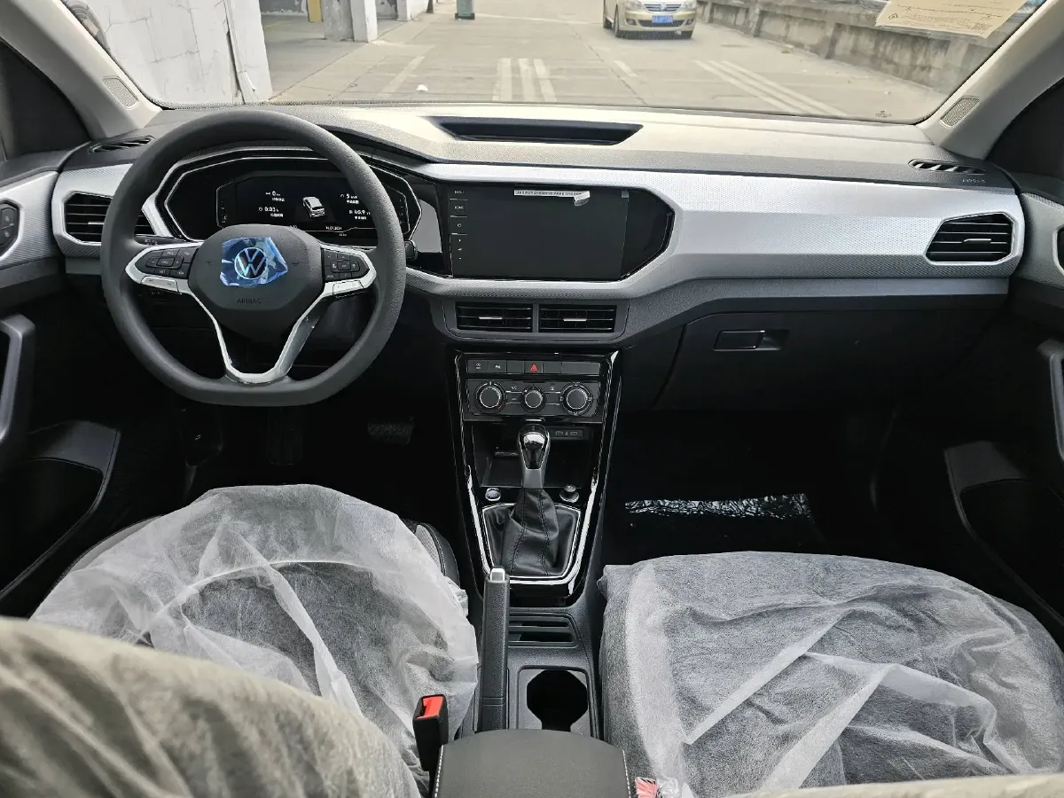 2023 Volkswagen Tacqua 1.2T 116HP L4 7DCT,autocango,china used car exporter,china ev exporter,chinese used car exporter,chinese used ev exporter