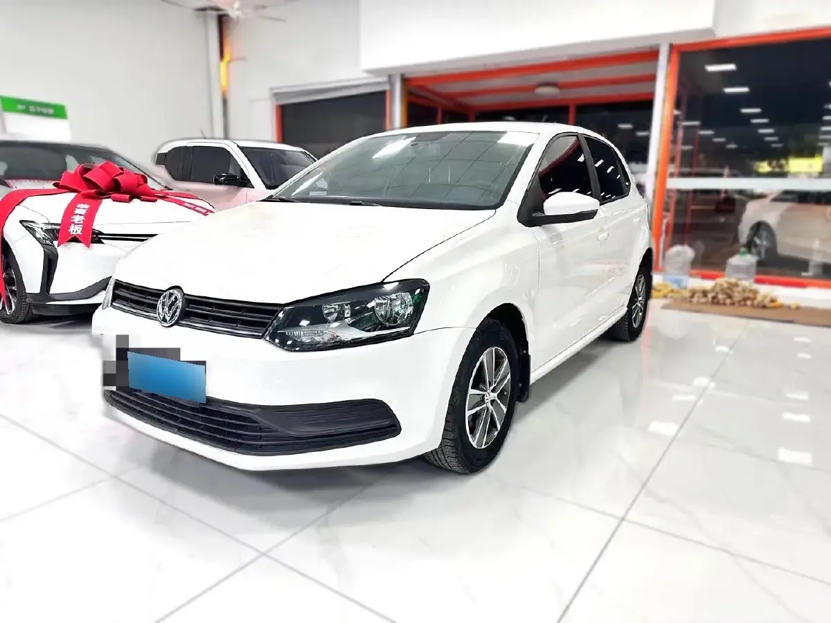 2014 Volkswagen Polo 1.4L 90HP L4 5MT