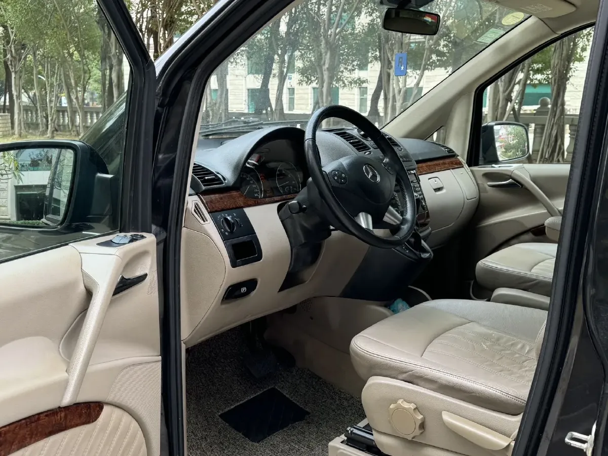 2012 Mercedes-Benz Viano 2.5L 190HP V6 5AT,autocango,china used car exporter,china ev exporter,chinese used car exporter,chinese used ev exporter
