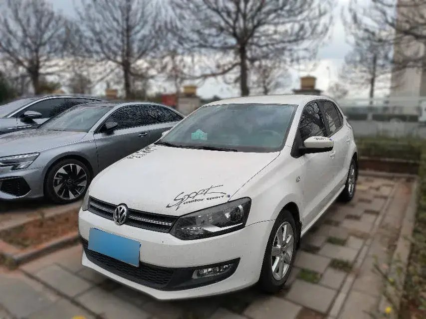 2013 Volkswagen Polo 1.4L 86HP L4 5MT