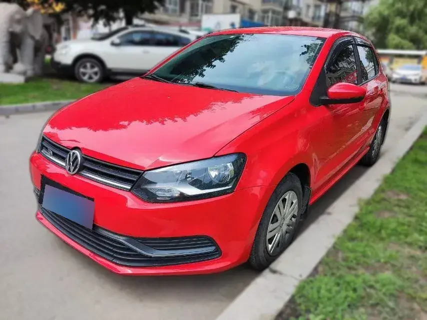 2014 Volkswagen Polo 1.4L 90HP L4 5MT