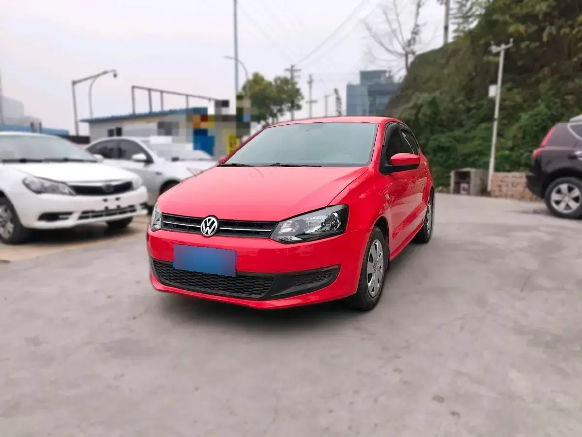 2013 Volkswagen Polo 1.4L 86HP L4 5MT