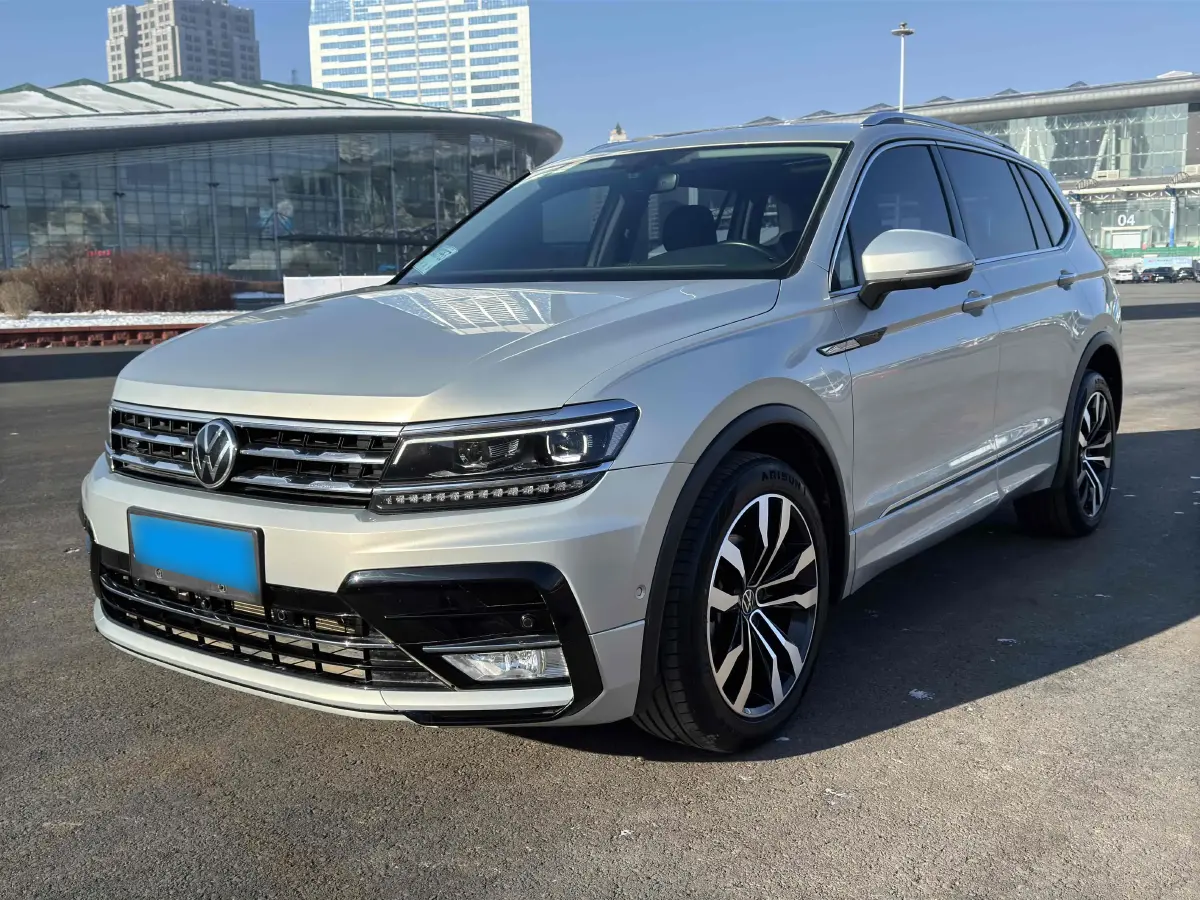 2021 Volkswagen Tiguan L 2.0T 220HP L4 7DCT